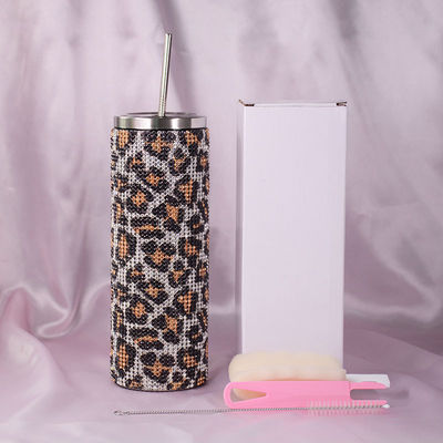 comprar Botella de agua de plástico personalizada de 20 oz Bling Rhinestone Tumbler Botella de agua con mango y tapa de tornillo de paja doble aislamiento de pared online manufacture