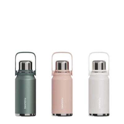 comprar Botella de agua de acero inoxidable portátil de doble pared de gran capacidad con mango aislado de vacío botella de agua deportiva 900/1200/1500ML online manufacture