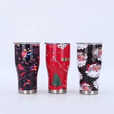 comprar Capa simple moderna a prueba de fugas doble pared aislada de acero inoxidable de Navidad tumbler 900ml taza de café con mango para deportes al aire libre diseño curvo único Fabricación en línea