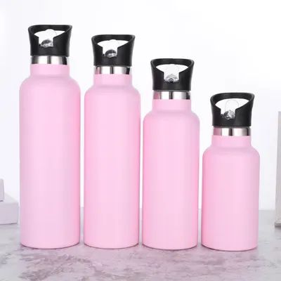 comprar Botella de agua deportiva portátil de 600 ml de doble capa aislada de acero inoxidable Taza negra para actividades físicas al aire libre Fabricación en línea