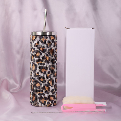 comprar Botella de agua de plástico personalizada de 20 oz Bling Rhinestone Tumbler Botella de agua con mango y tapa de tornillo de paja doble aislamiento de pared online manufacture