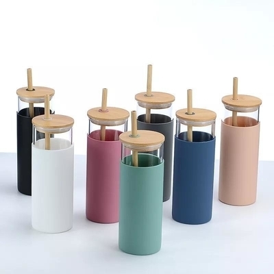 comprar Lavadora de platos portátil de colores tumbler de vidrio seguro con manga de silicona borosilicato de vidrio alto tumbler de batido con tapa de bambú diseño reutilizable online manufacture