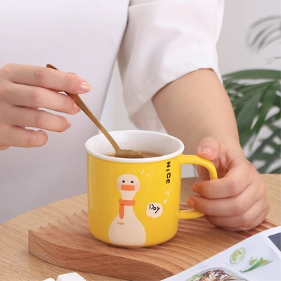 Taza de cerámica de pato amarillo con base de calefacción USB