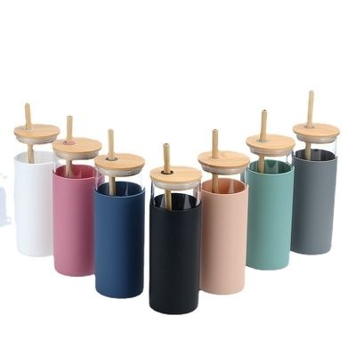 Prueba de derrames 500ml Colorido Botella de agua de vidrio para viajes al aire libre con tapa de paja Bamboo Botella de agua ligera para la oficina en el hogarAceptable a medida