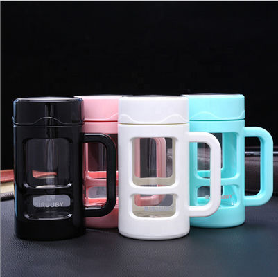 Moderno personalizado 16 oz 450 ml Botella de agua de vidrio aislada Infusor de té Botella de agua de vidrio con manga protectora