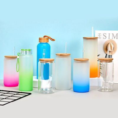 Diseño moderno y elegante Botella de vidrio Mason de vidrio Tazas de café helado con tapas Contenedor de bebidas de vidrio 350/480ml Ligero Fácil de limpiar